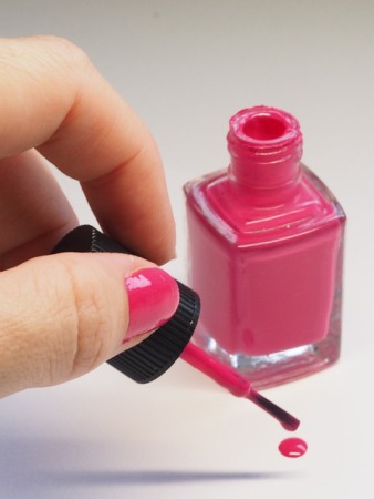 how-to-clean-nail-polish-brushes