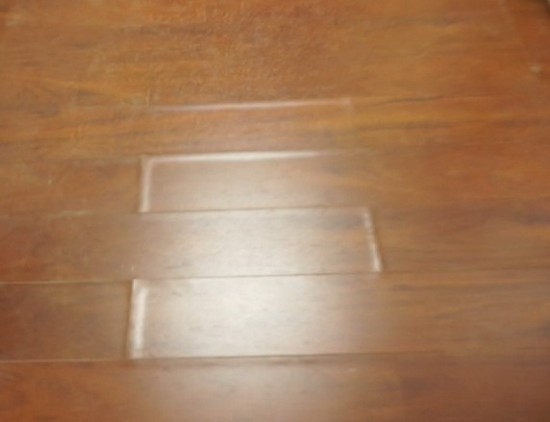 fix-bubbles-on-laminate-flooring